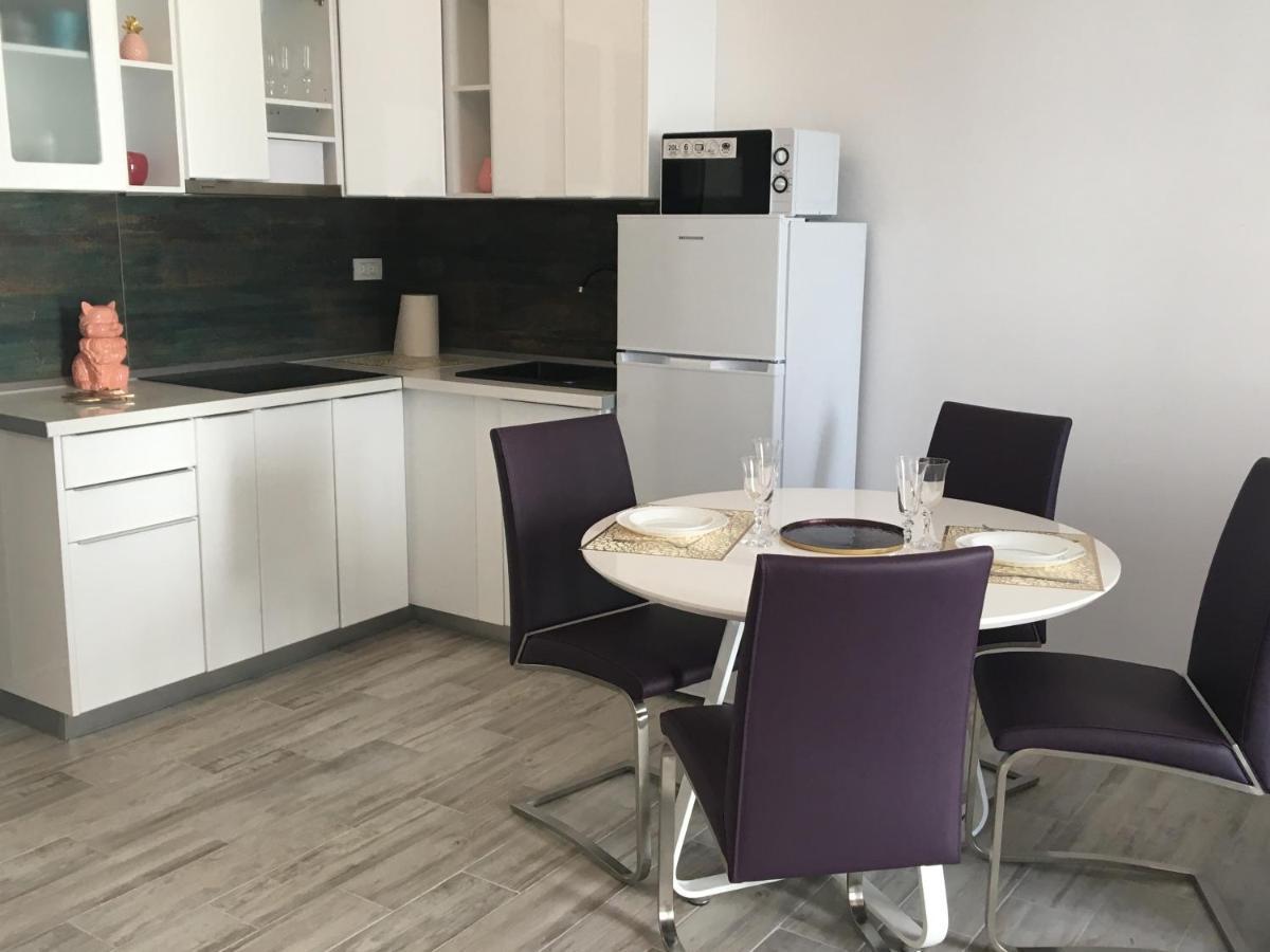 Lotus Blue Apartment Мамая Екстериор снимка