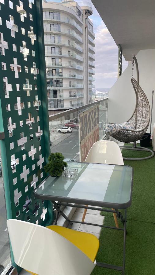 Lotus Blue Apartment Мамая Екстериор снимка